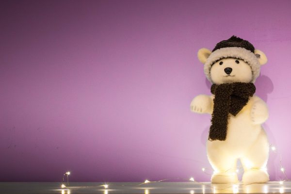 toy-polar-bear-in-purple-christmas-wallpaper-background